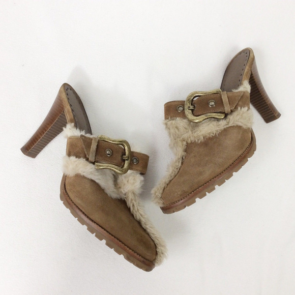 Gianni Bini Shoes - Gianni Bini Tan Faux Fur Suede Buckle Mules 6.5